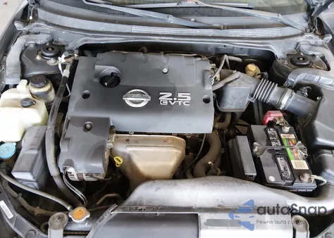 2005 Nissan Altima 2.5 S from USA, damaged, VIN 1N4AL11D35C235118